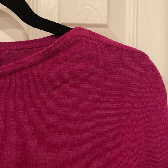 Beautiful pink sweater with flowers in silver sequin by Alfani - Picture 7 of 8